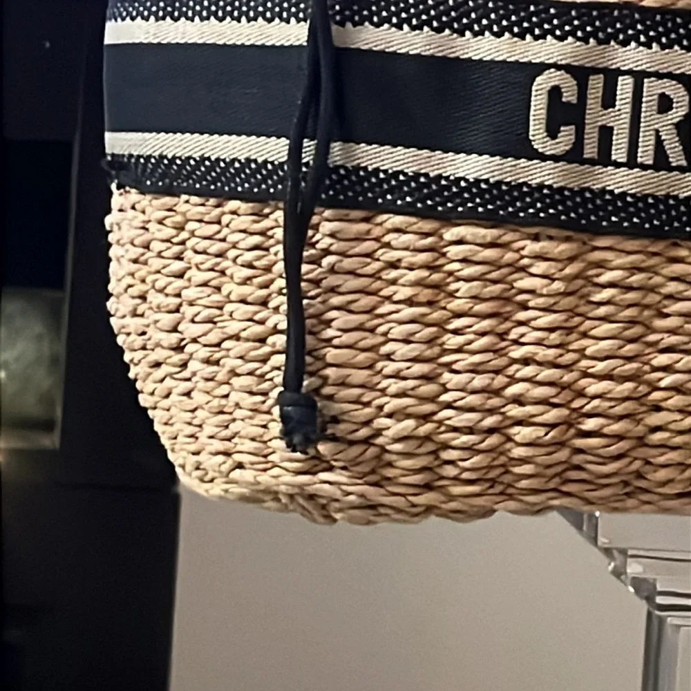 Authentic CHRISTIAN DIOR Wicker
Oblique Basket Bag in Blue - Picture 4 of 14
